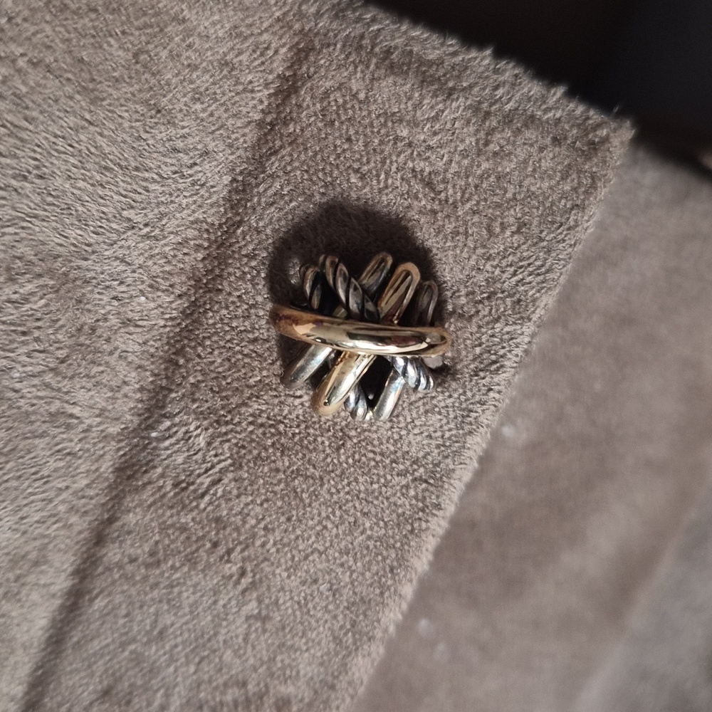 DAVID YURMAN - Crossover Stud Earrings - Picture 2 of 10